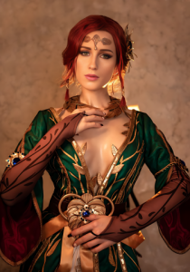 triss-merigold-cosplay-guide-sorceress-style