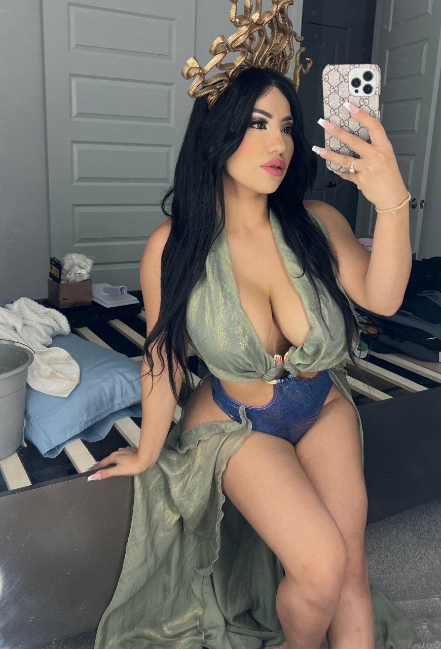 The Ultimate Guide to Avant-Garde Glam: Owning the Drama