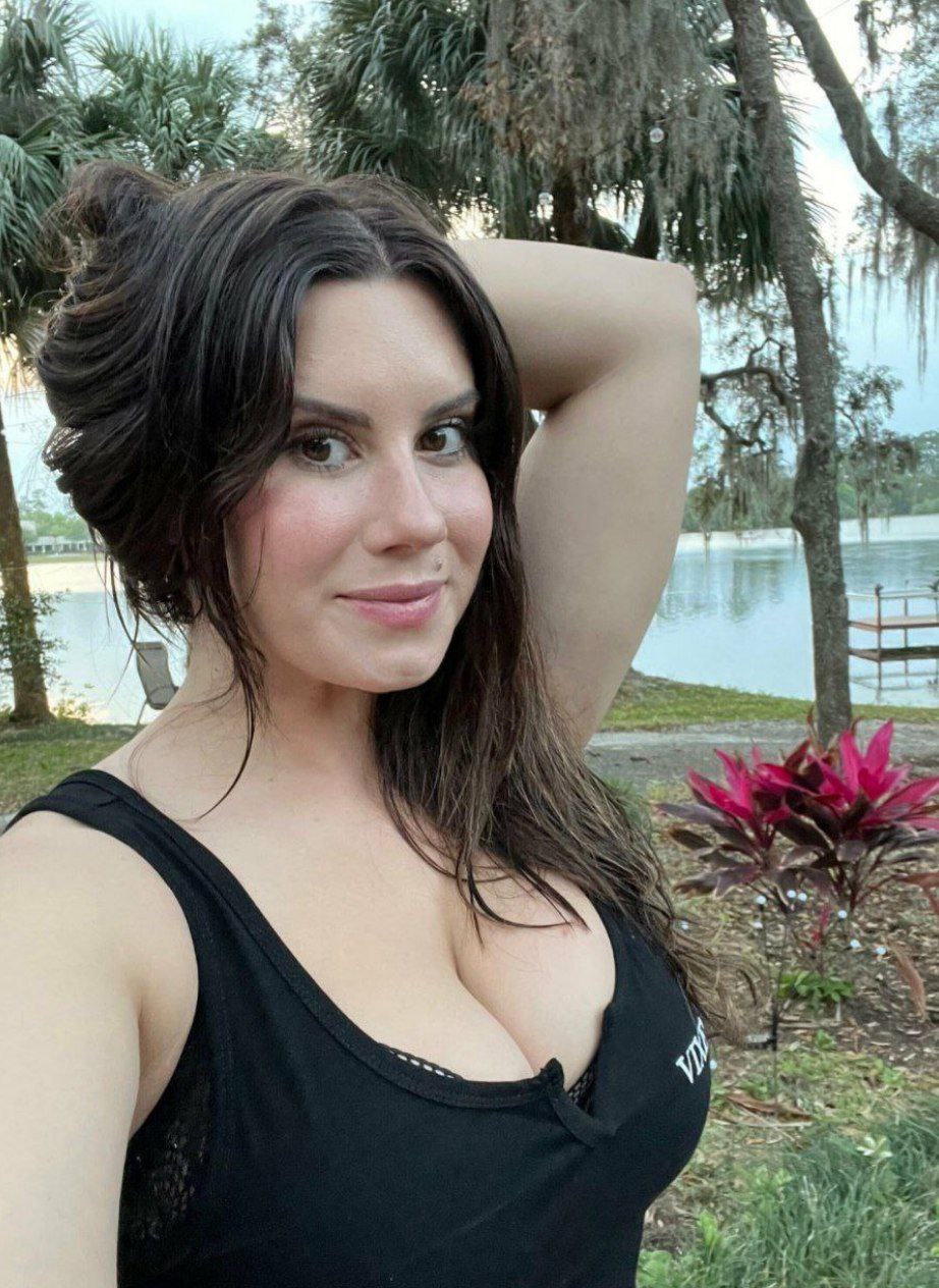 The Art of Relaxed Chic: How to Nail Earthy Fashion in Style